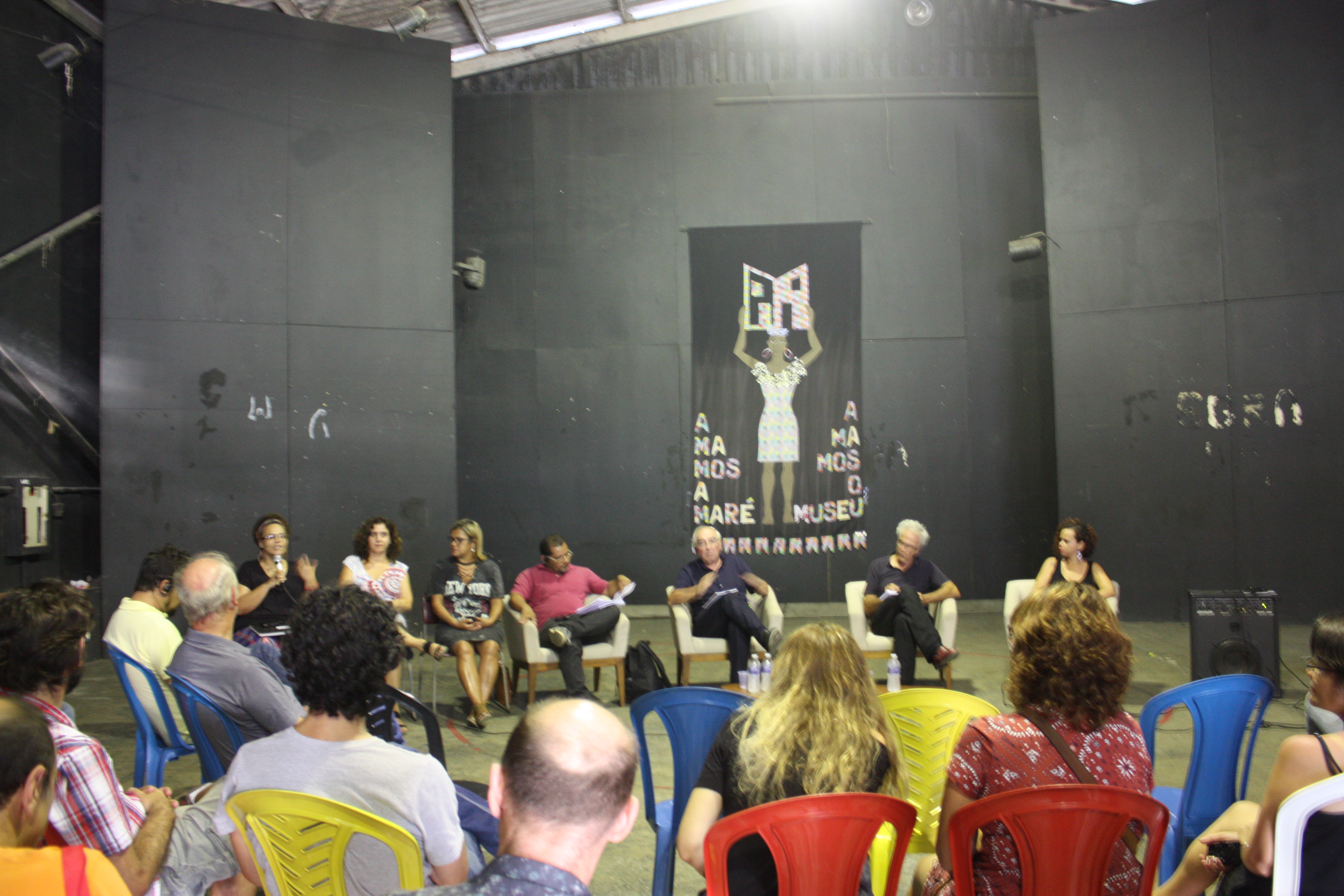 Resistir para revolucionar: lançamento de livro debate a vida comunitária