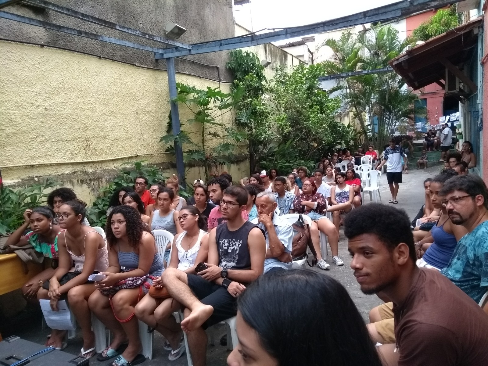 Para que nunca mais aconteça: CPV realiza Aulão de Ditadura Militar na Maré