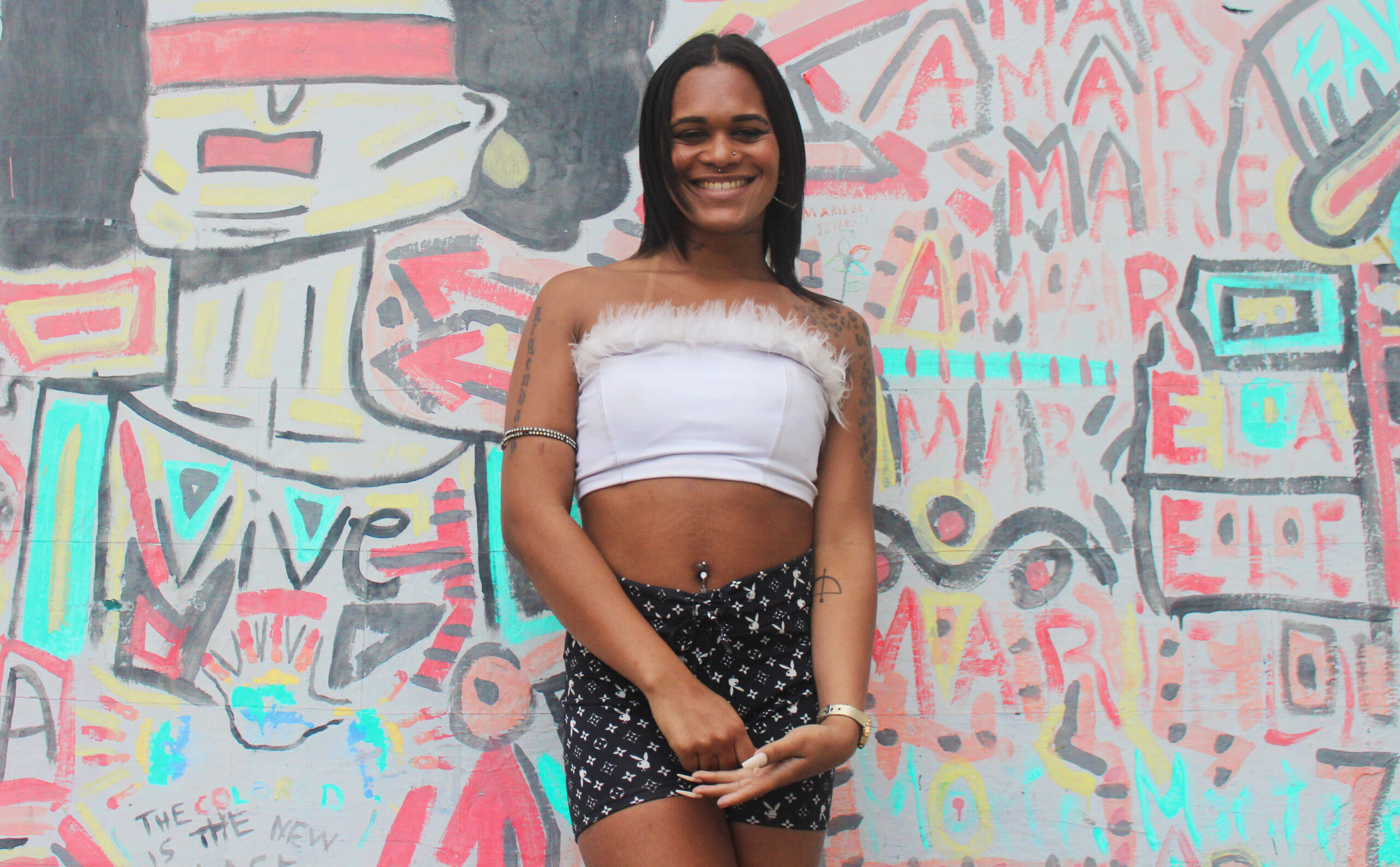 Fases da Lua: a história da mareense que se encontrou na arte