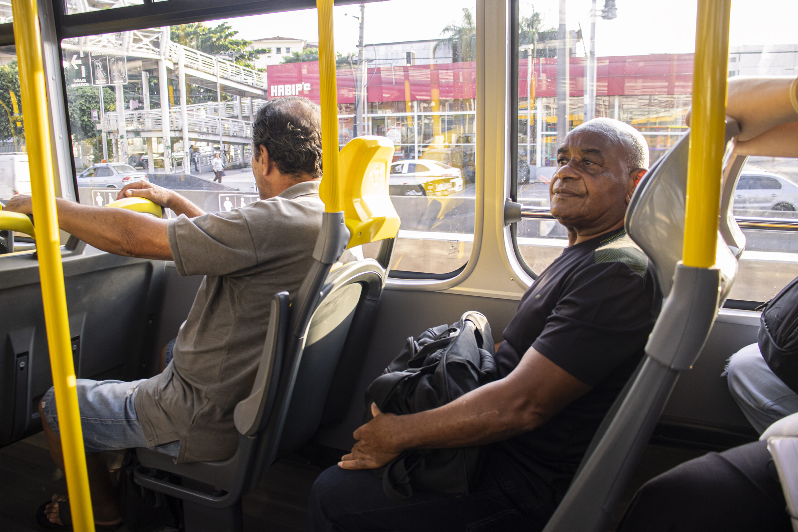 O Povo Fala: como está sendo usar o BRT Transbrasil?