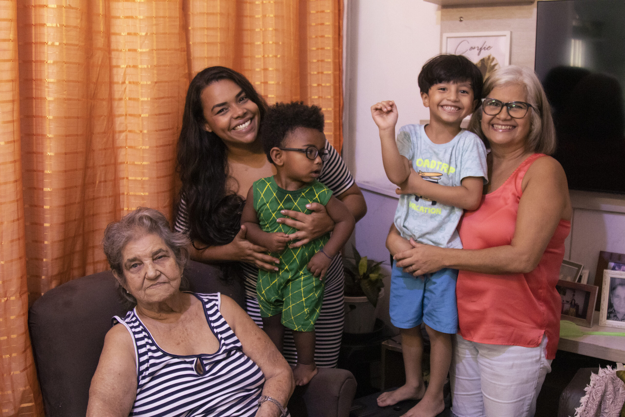 Dia de todas as mães: o cuidado compartilhado na favela