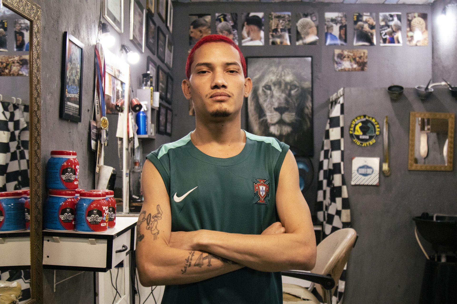 Da venda de drogas à barbearia: a história de transformação de Ismael dos Santos